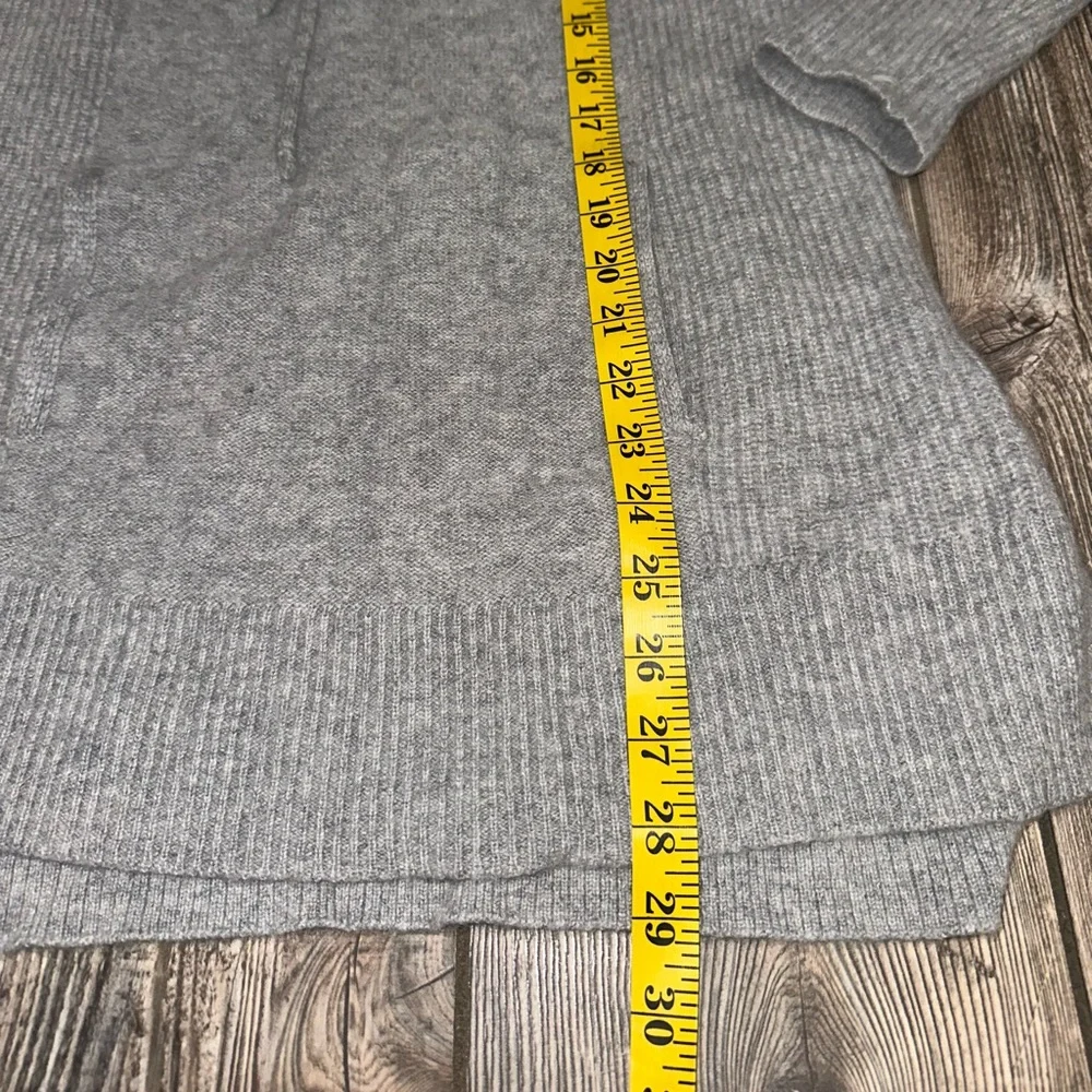 Athleta Cashmere Aurora Hooded Gray Long Sweater Tunic Kangaroo Pocket Medium - Picture 7 of 8